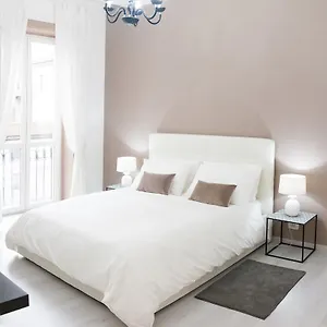 Appartement De Amicis Near Duomo, Milan